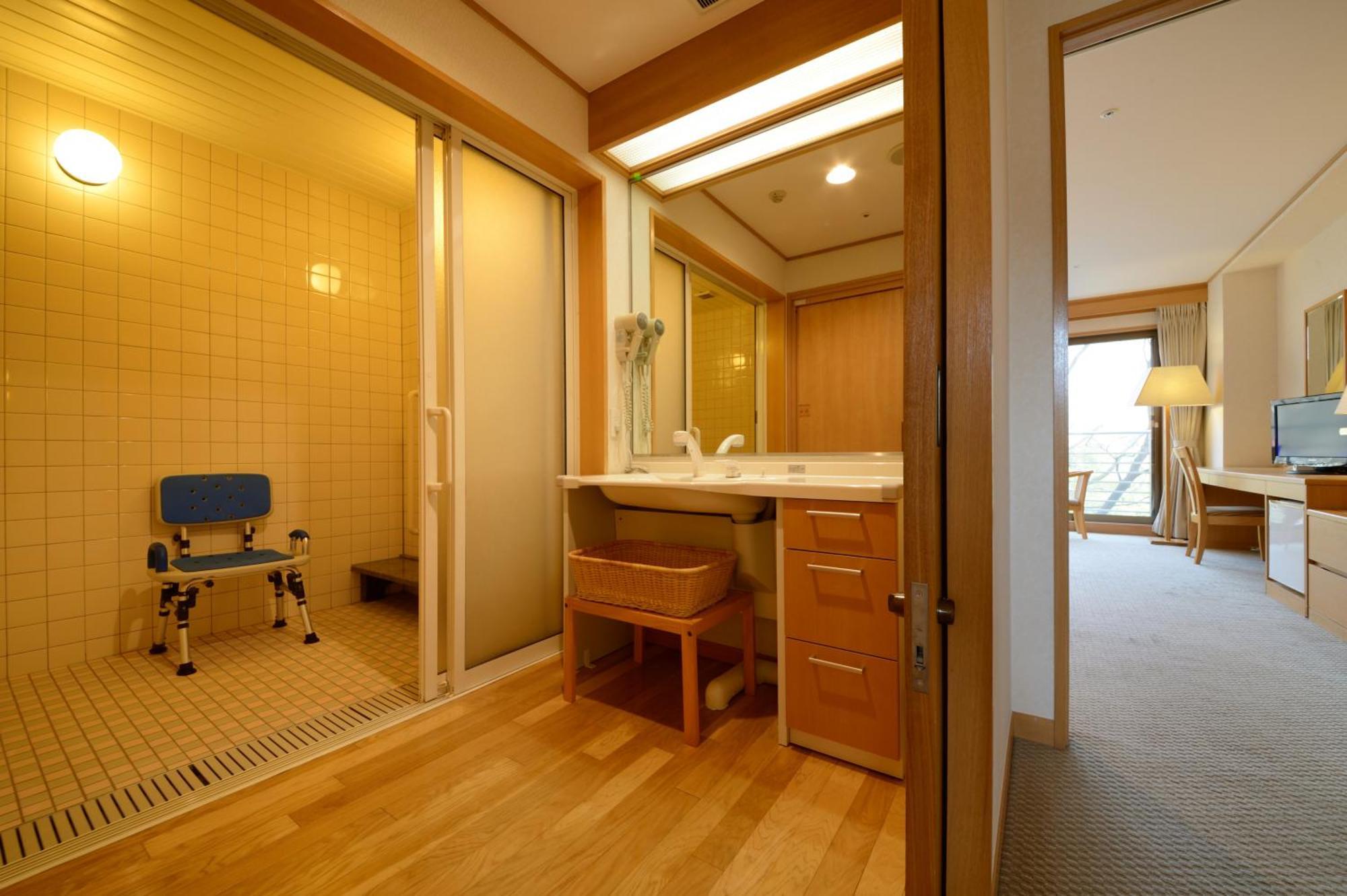 Iizaka Onsen Surikamitei Ohtori Hotel Fukushima  Bilik gambar